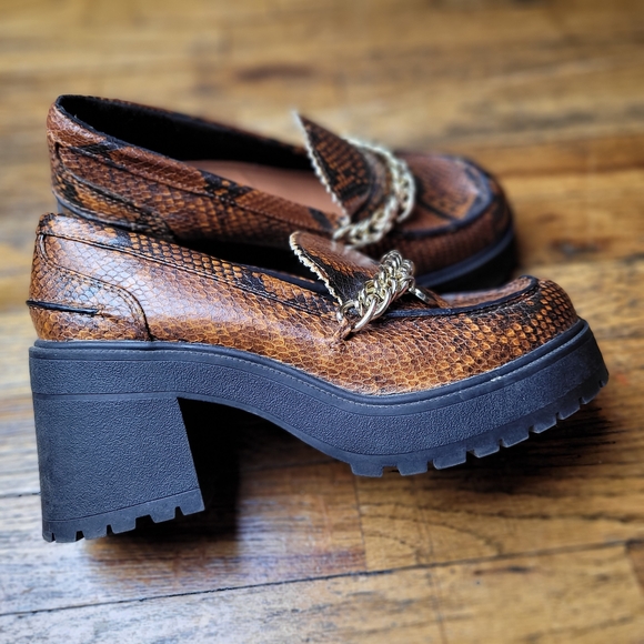 ASOS - Picture 3 of 5